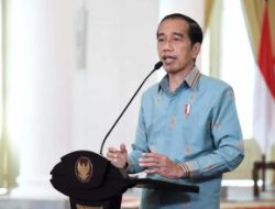 Acara Puncak HPN 2022, Presiden Jokowi Pakai Tenun Masalili