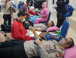 Jelang HUT ke-77, Brimob Polda Sultra Gelar Baksos