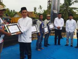 Pemkab Buteng Serahkan Bonus Atlet dan Pelatih Berprestasi di Porprov XIV