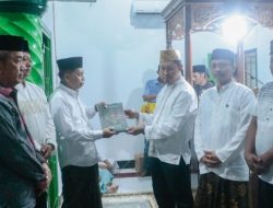 Safari Ramadan, Pj Wali Kota Wakafkan Al-Qur’an