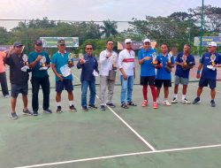Sukses Digelar, Ketua Harian Baveti Sultra Resmi Tutup Turnamen Tenis Lapangan