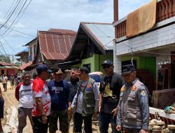 Pemprov Sultra Turunkan Personil Gotong Royong Bersihkan Lokasi Banjir di Kendari