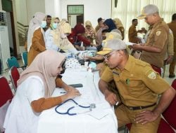 ASN Pemkot Baubau Lakukan Cek Kesehatan dan Tes Urine Sampling