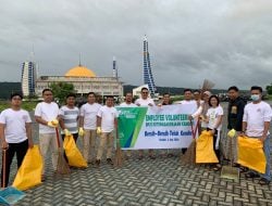 Peringati Hari Lingkungan Hidup, BPJamsostek Bersih-Bersih Teluk Kendari