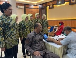 Kejari Muna Gelar Donor Darah, Sambut HBA dan HUT IAD