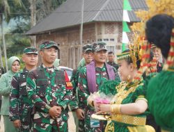 Dimeriahkan Tarian Adat Tradisional, TMMD ke-121 Kodim 1430 Konut Resmi Ditutup