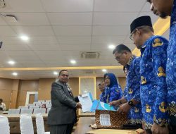 Prof Ruslin Resmi Daftar sebagai Balon Rektor UHO Periode 2025-2029