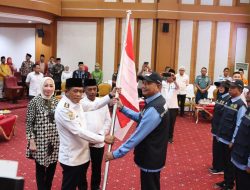 Wagub Sultra Hugua Lepas 41 Petugas Haji 2025 ke Arab Saudi