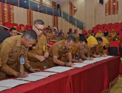Sejumlah Pejabat Lingkup Pemkot Kendari Teken Perjanjian Kinerja Tahun 2025