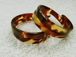 Gelang dan Cincin Kulit Penyu dari Laut Wakatobi