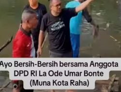 Tidak Hanya Memberi Kritik, Umar Bonte Turun Langsung Bersihkan Sampah di Muna